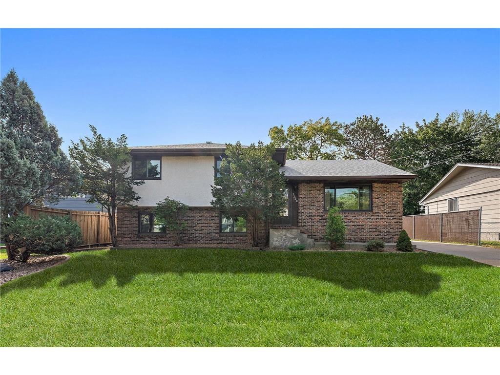 2228 Beech Street E Saint Paul MN 55119 6442852 image1