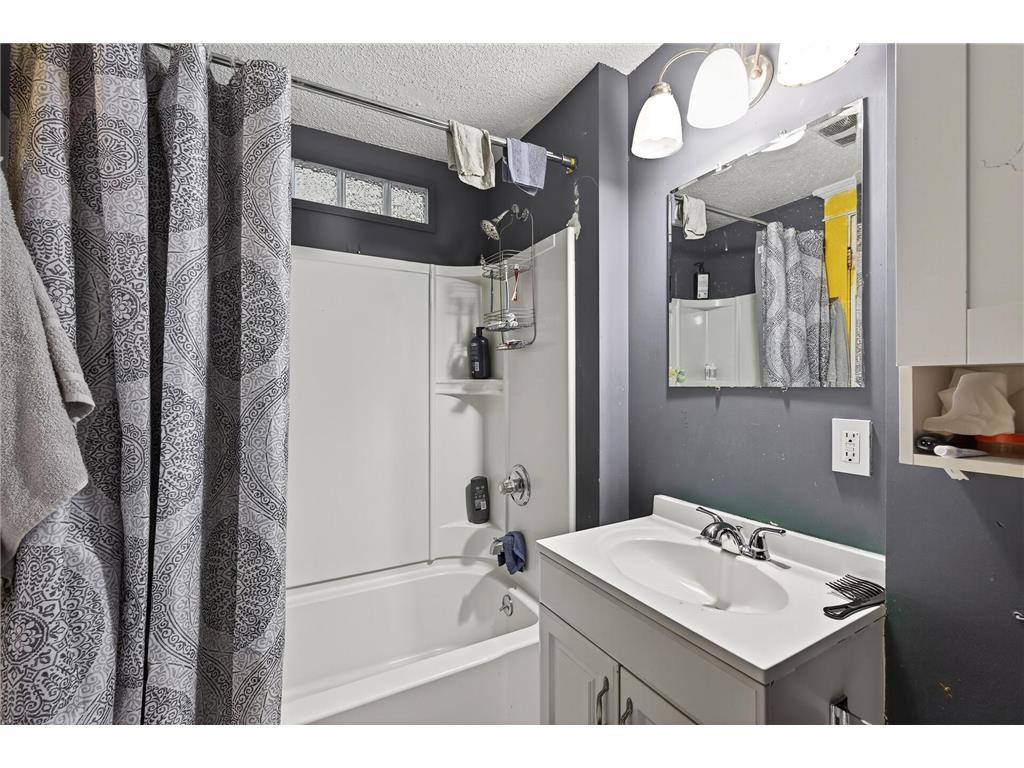 2229 5th Street NE Minneapolis MN 55418 6815497 image16