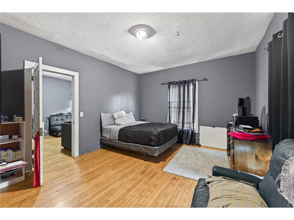 2229 5th Street NE Minneapolis MN 55418 6815497 image18