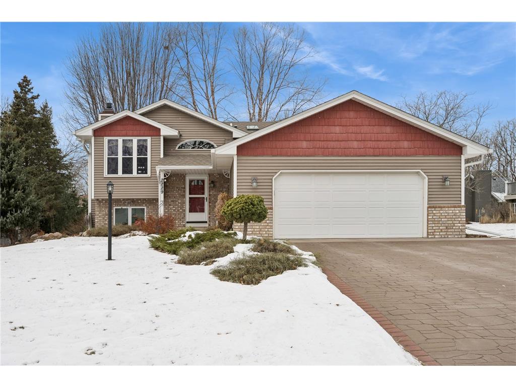 2229 Ariel Street N Maplewood MN 55109 6641416 image1