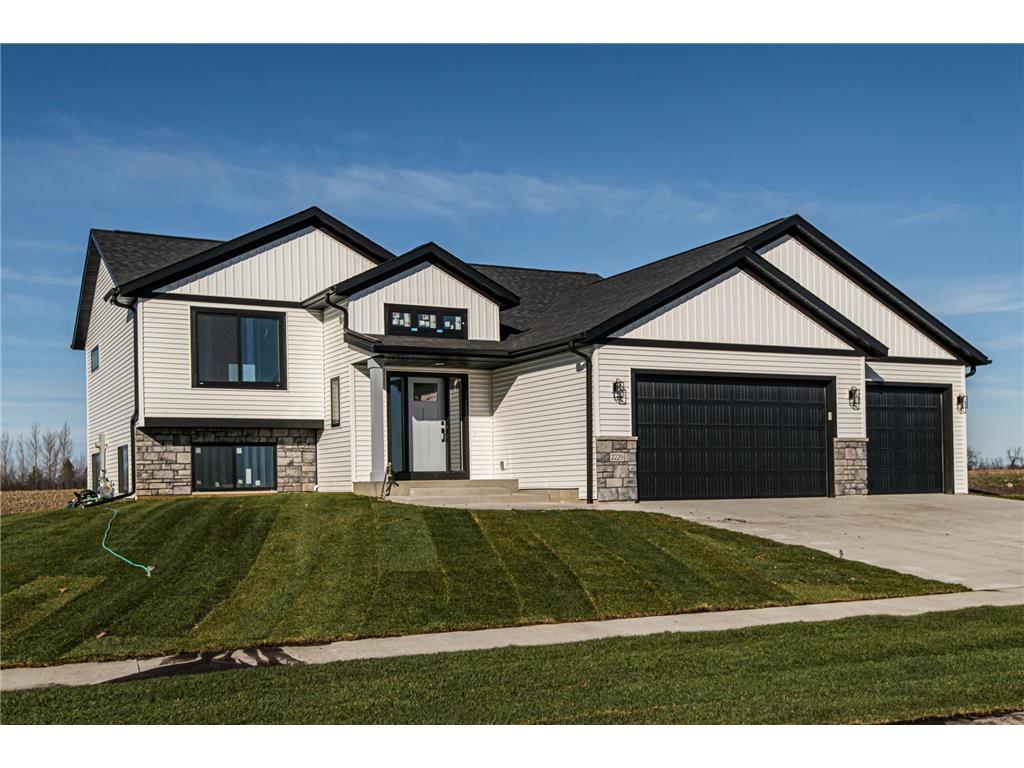 2229 Petersen Drive NW Stewartville MN 55976 6463093 image1