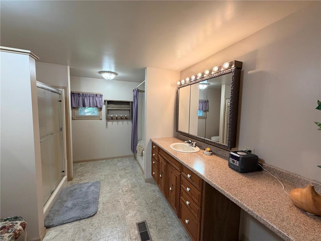 223 10th Avenue Worthington MN 56187 7080593 image16