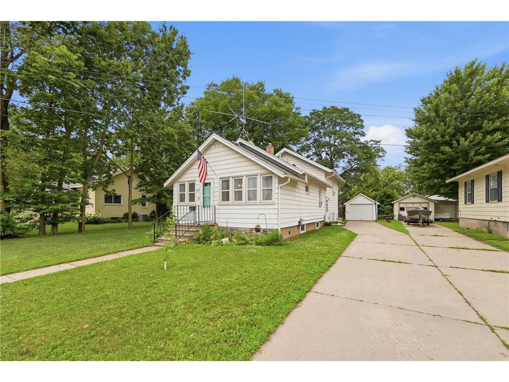 223 31st Avenue N Saint Cloud MN 56303 7102737 image1