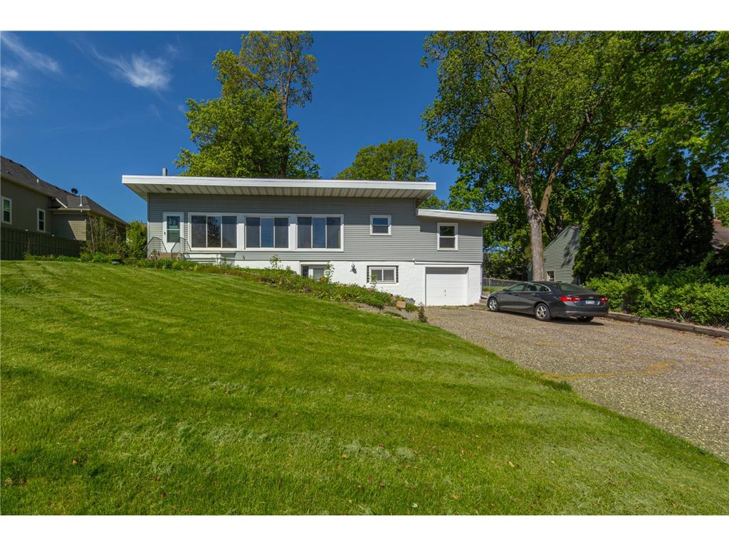 223 Central Avenue N Wayzata MN 55391 7071388 image1