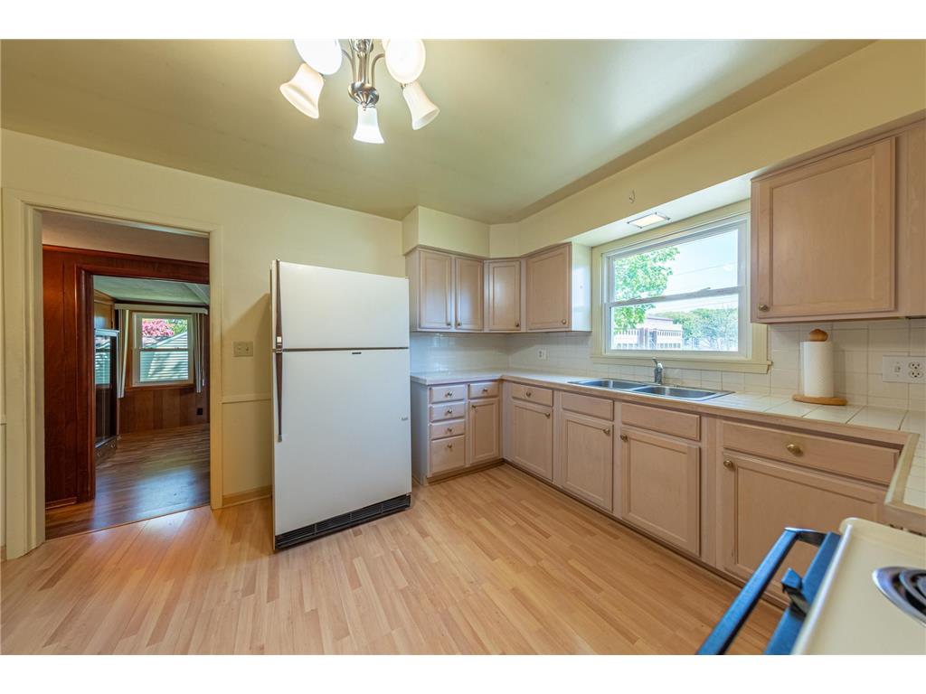 223 Central Avenue N Wayzata MN 55391 7071388 image10