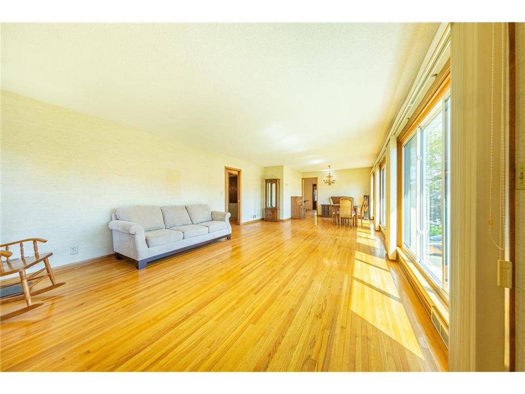 223 Central Avenue N Wayzata MN 55391 7071388 image16