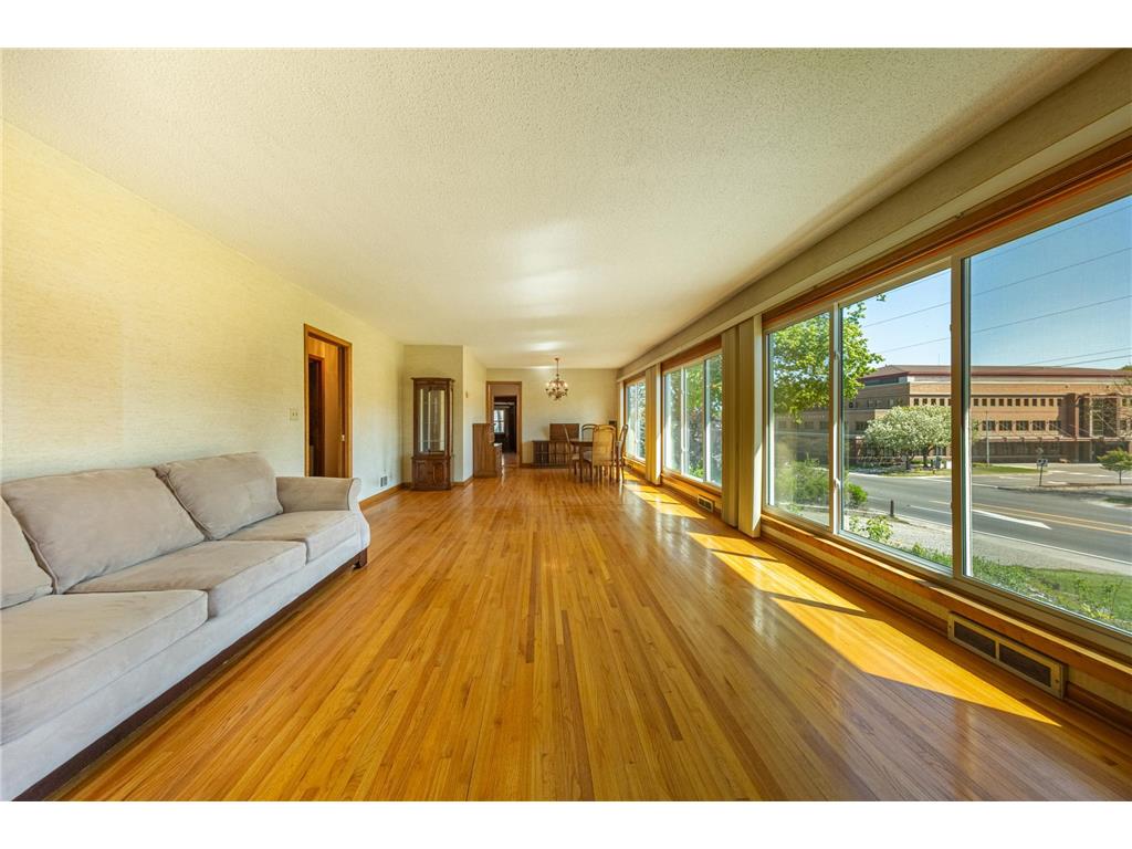 223 Central Avenue N Wayzata MN 55391 7071388 image17