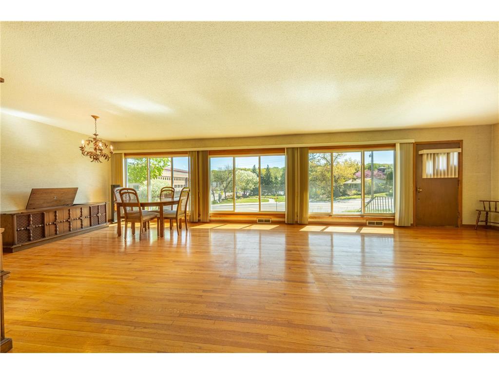 223 Central Avenue N Wayzata MN 55391 7071388 image19