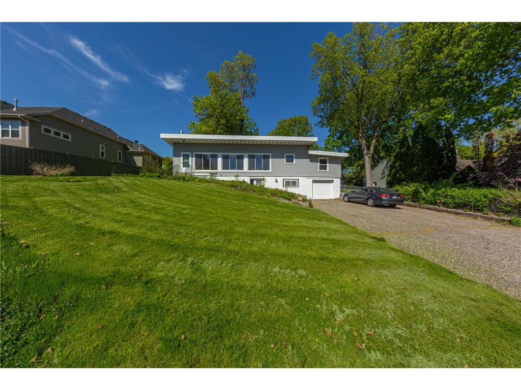 223 Central Avenue N Wayzata MN 55391 7071388 image2