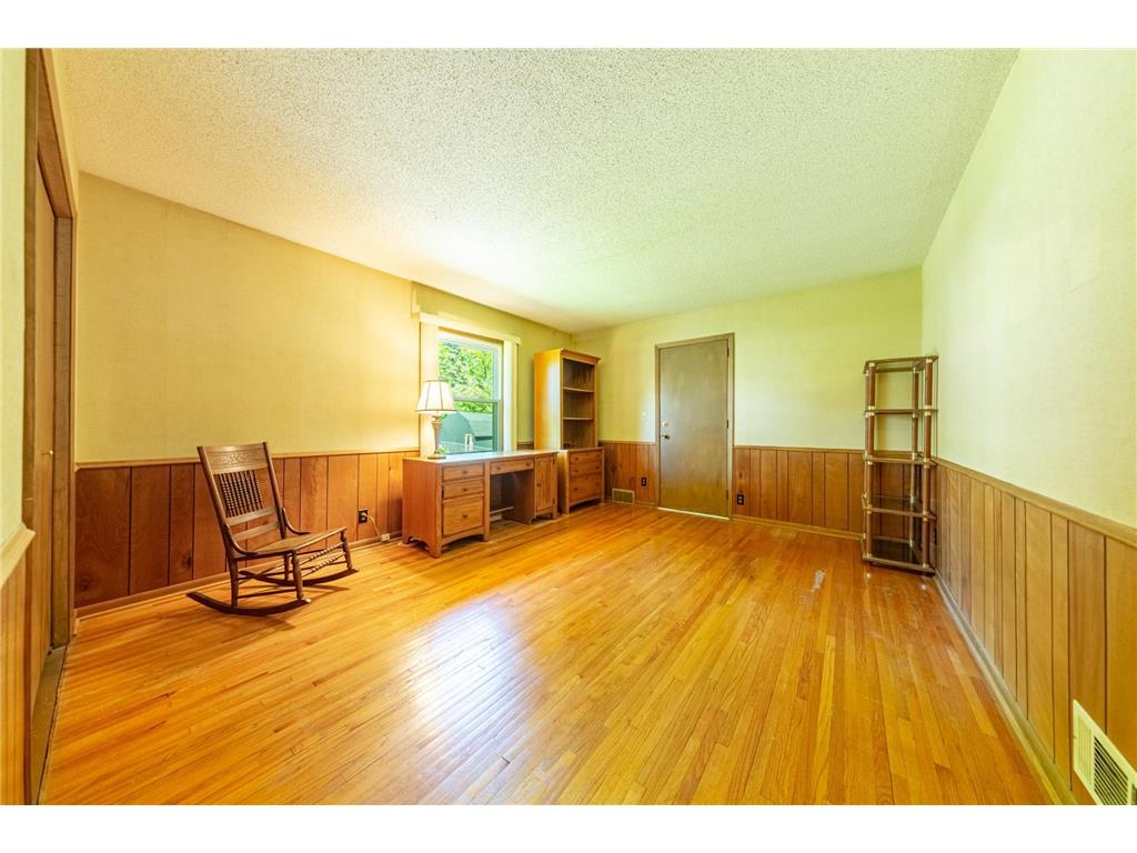223 Central Avenue N Wayzata MN 55391 7071388 image25
