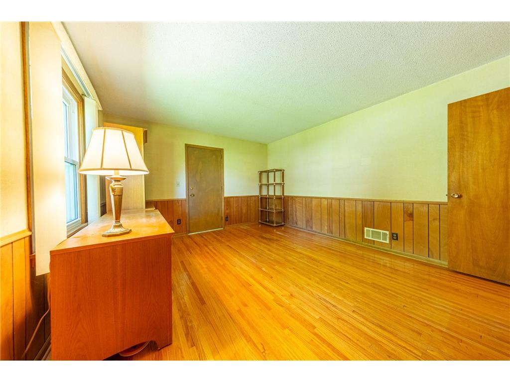 223 Central Avenue N Wayzata MN 55391 7071388 image26