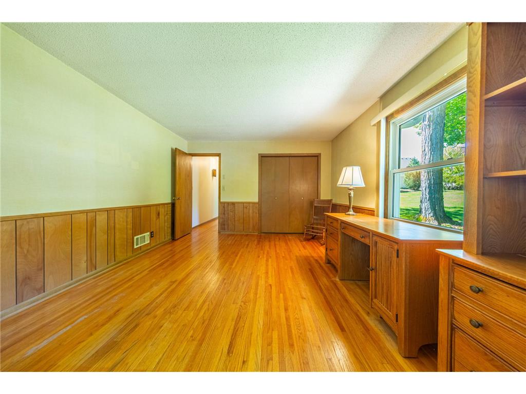 223 Central Avenue N Wayzata MN 55391 7071388 image28