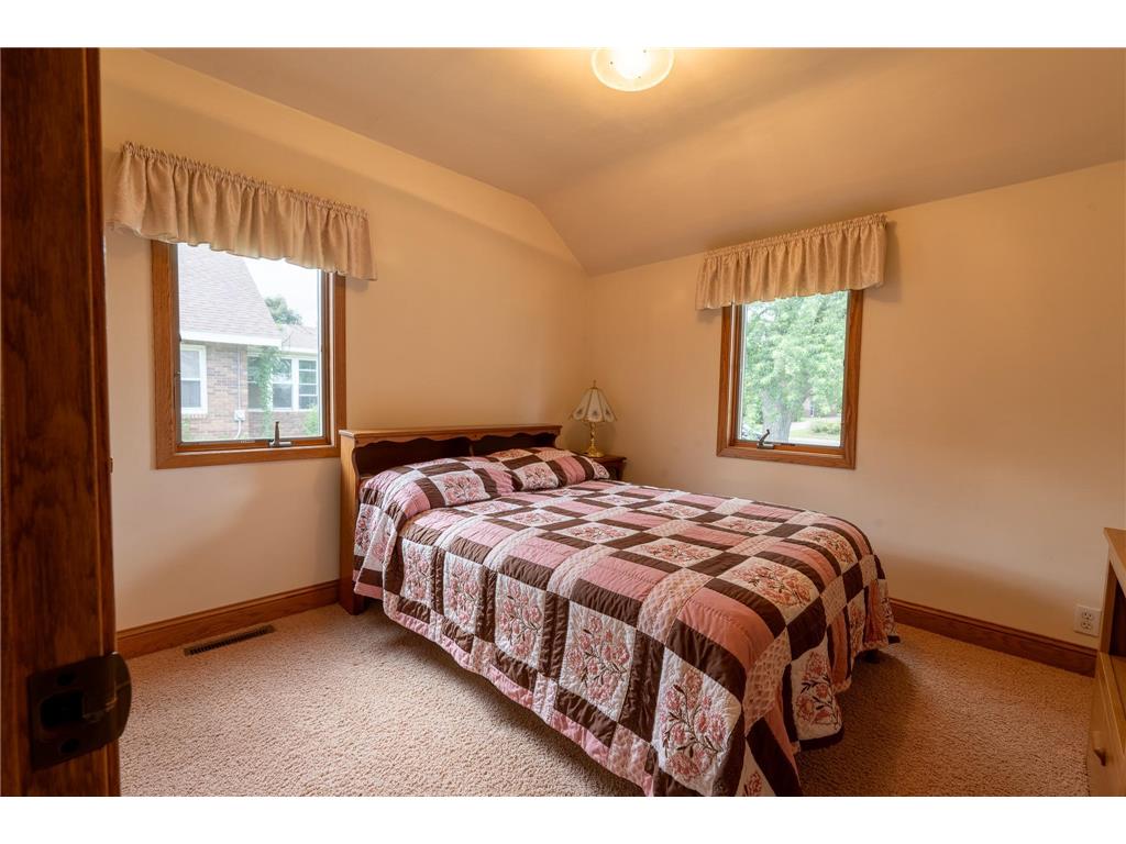 223 E Oak Street Tyler MN 56178 7096187 image13