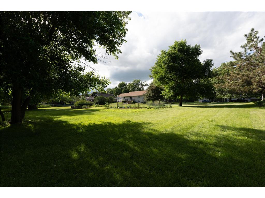 223 E Oak Street Tyler MN 56178 7096187 image22