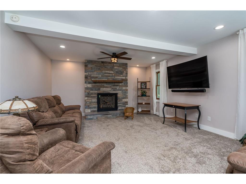 223 Joy Avenue SW Madelia MN 56062 7109526 image11