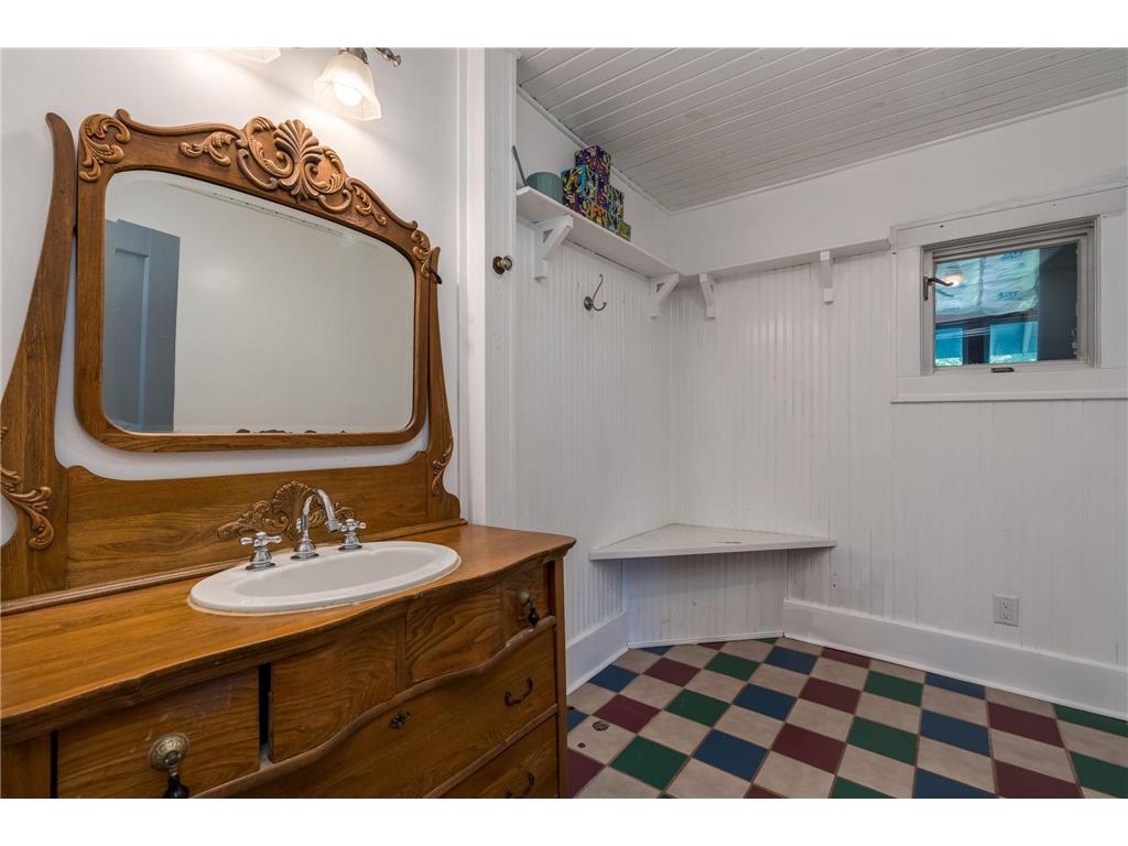 223 Joy Avenue SW Madelia MN 56062 7109526 image16