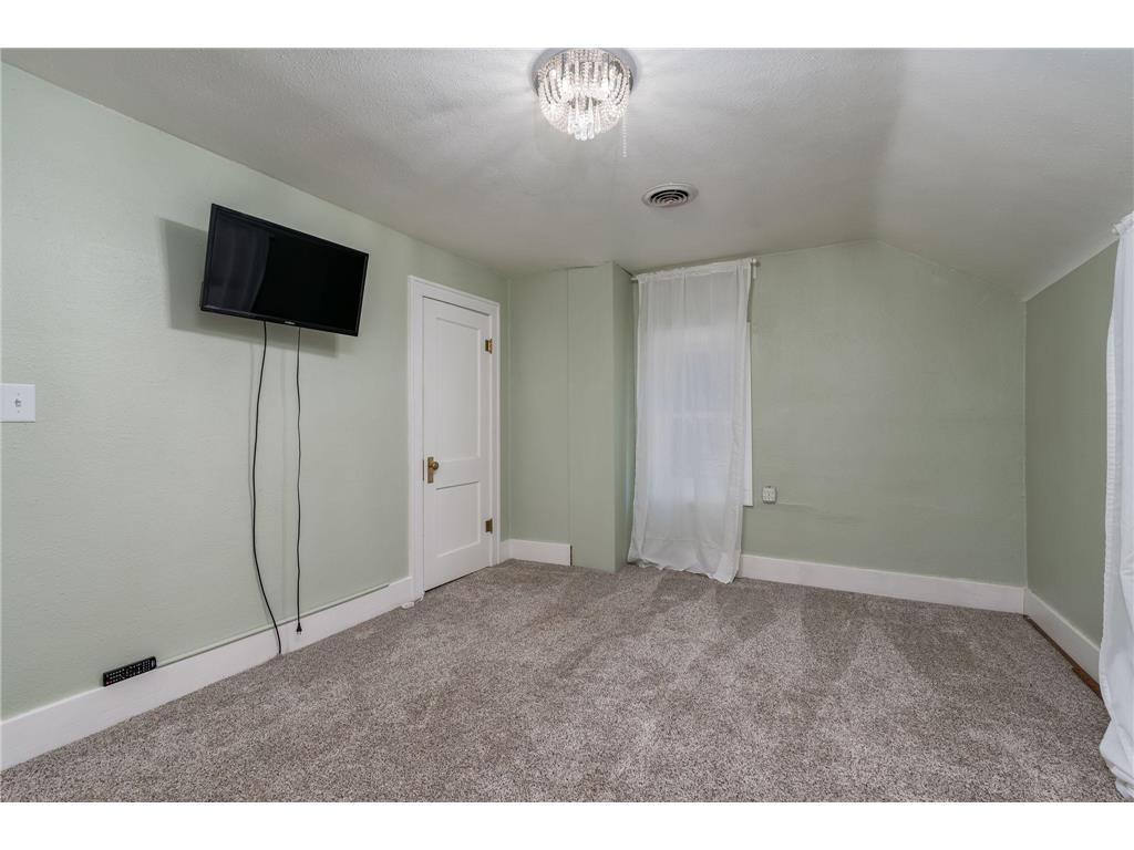 223 Joy Avenue SW Madelia MN 56062 7109526 image25