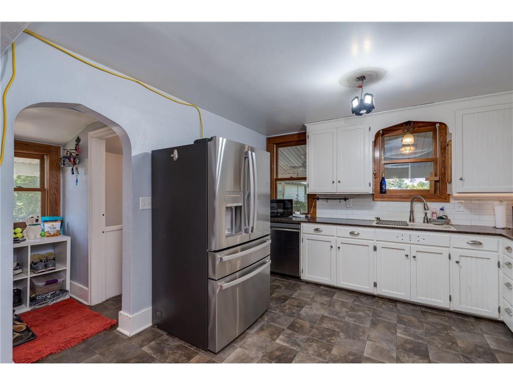223 Joy Avenue SW Madelia MN 56062 7109526 image5