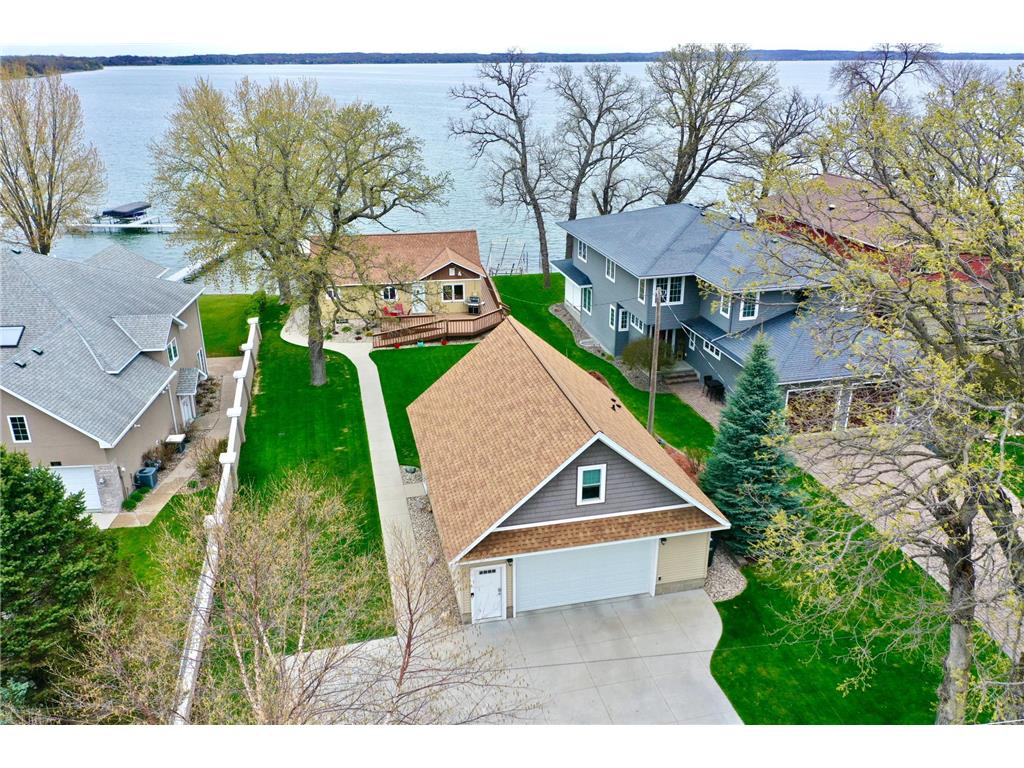223 Lake Avenue S Spicer MN 56288 - Green 7070284 image1