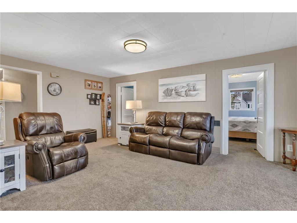 223 Lake Avenue S Spicer MN 56288 - Green 7070284 image17