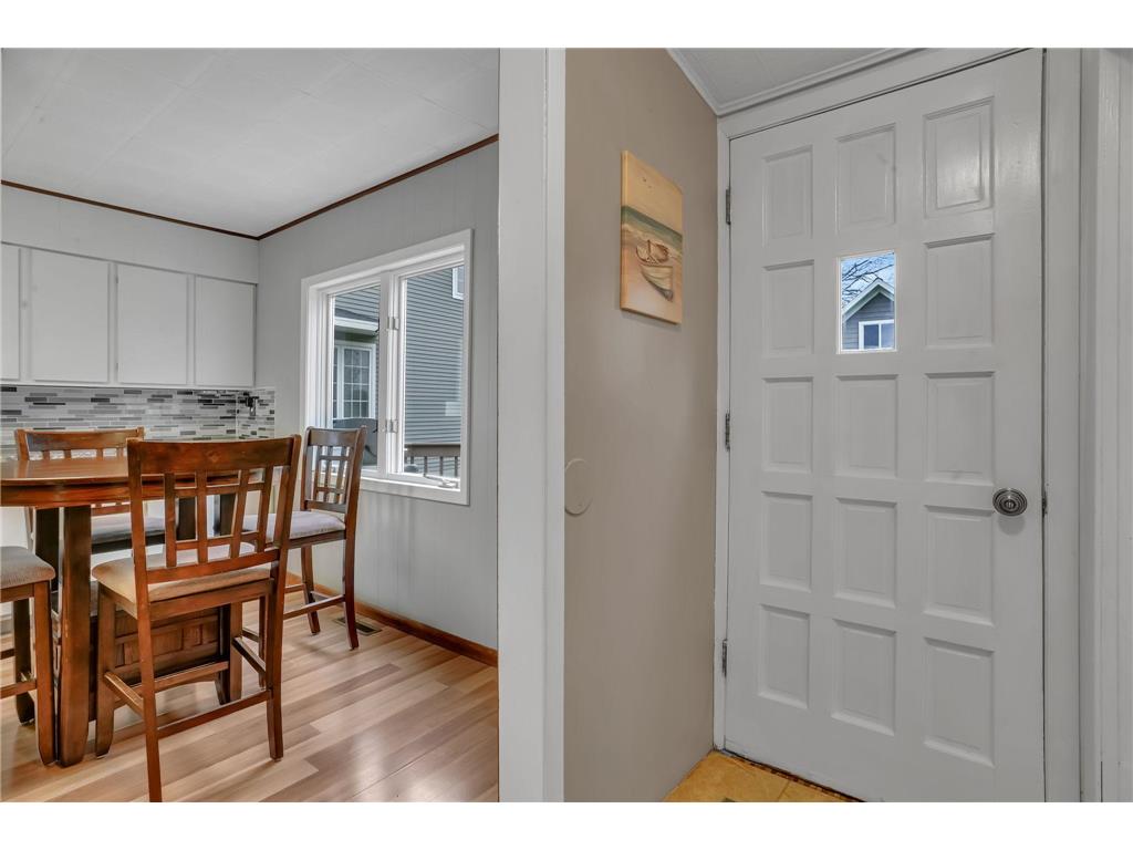 223 Lake Avenue S Spicer MN 56288 - Green 7070284 image21