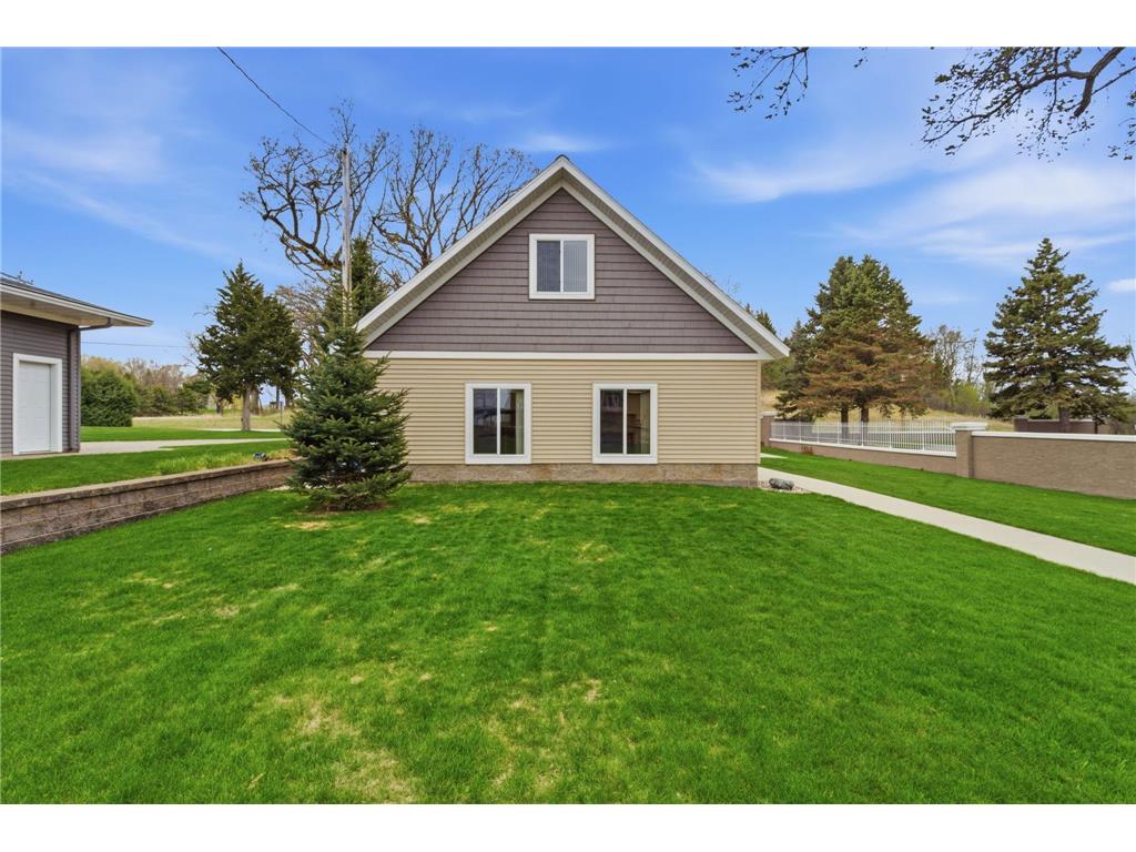 223 Lake Avenue S Spicer MN 56288 - Green 7070284 image40