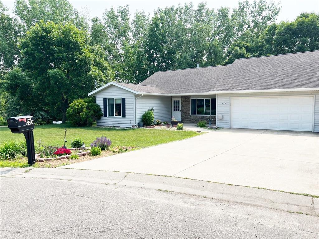 223 Lakeview Drive, Spicer, MN, 56288 MLS 6387093 Edina Realty