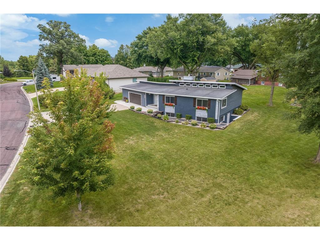 223 Oak Knoll Court Blue Earth MN 56013 6779580 image1