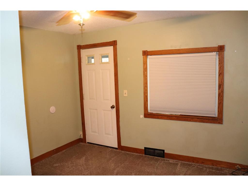 223 S Hill Street Fountain City WI 54629 6803740 image13