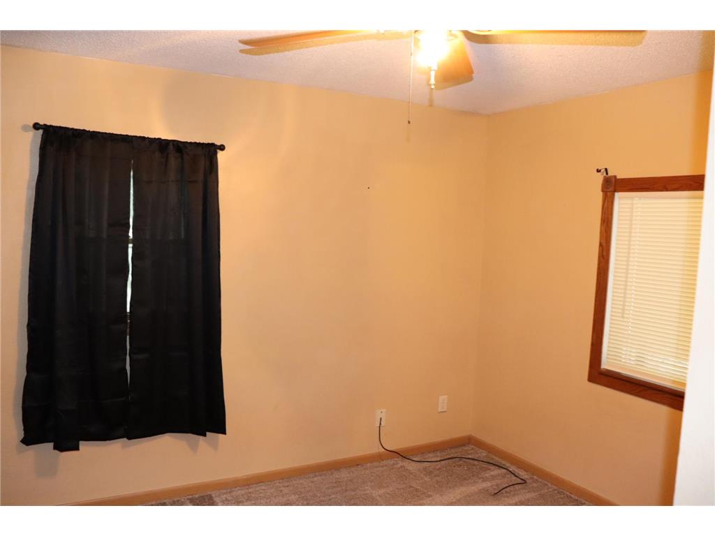 223 S Hill Street Fountain City WI 54629 6803740 image20