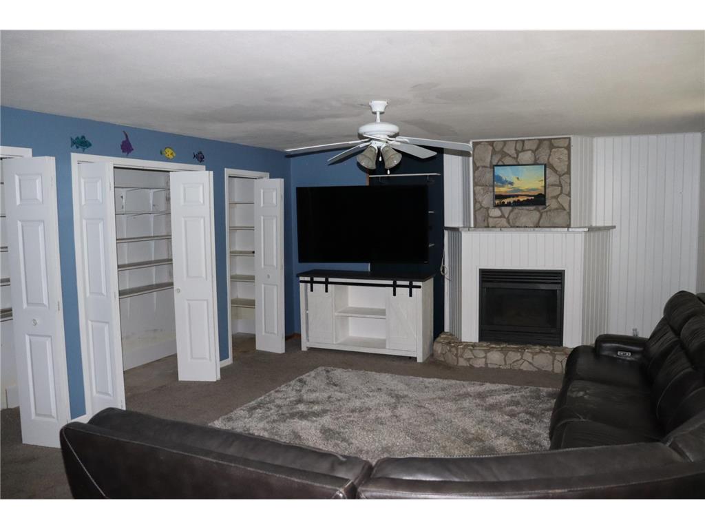 223 S Hill Street Fountain City WI 54629 6803740 image23