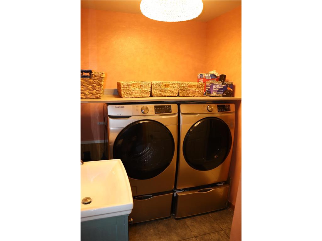 223 S Hill Street Fountain City WI 54629 6803740 image30