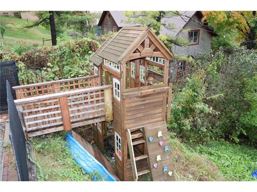 223 S Hill Street Fountain City WI 54629 6803740 image45