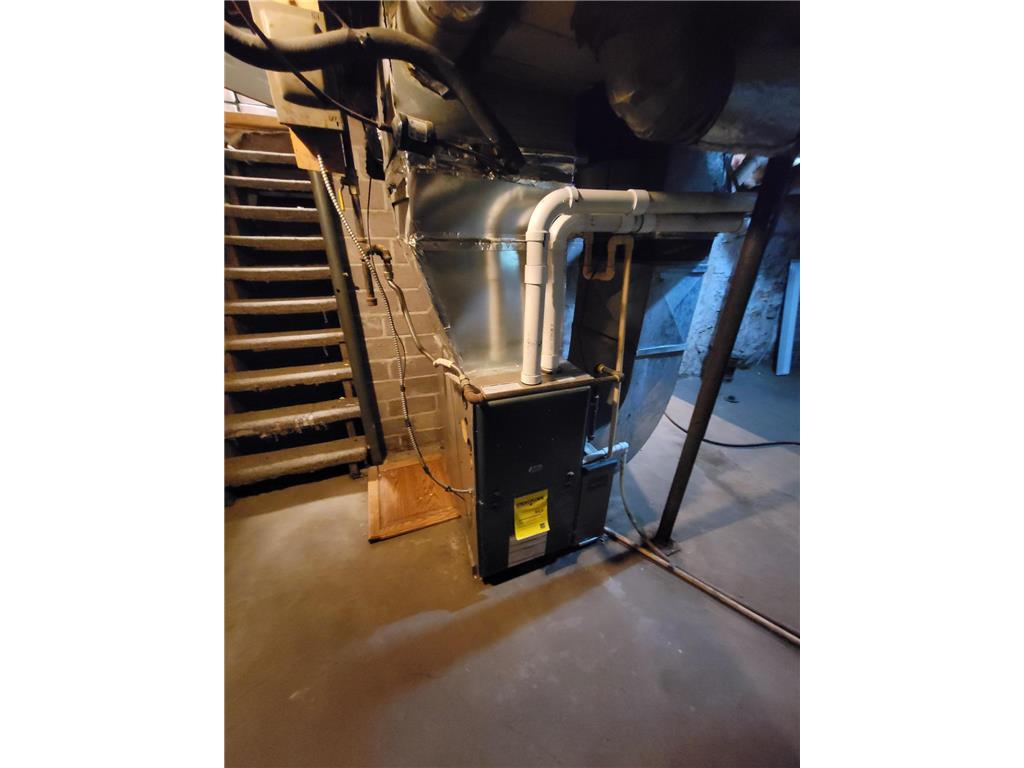 223 S Hill Street Fountain City WI 54629 6803740 image50