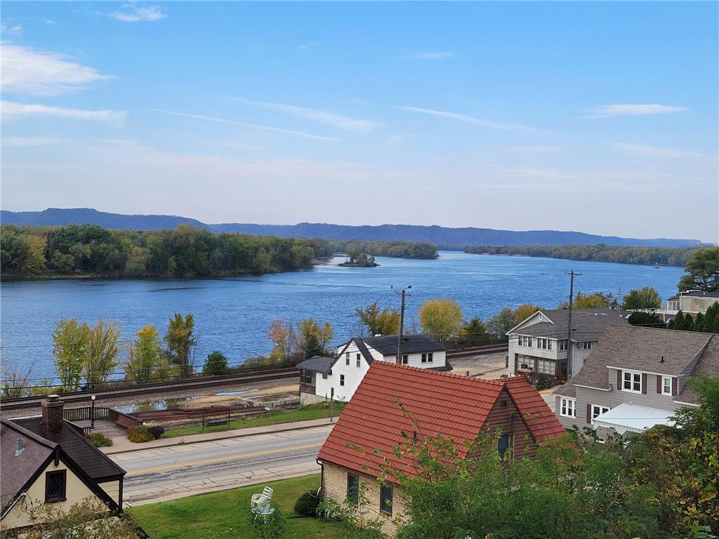 223 S Hill Street Fountain City WI 54629 6803740 image7