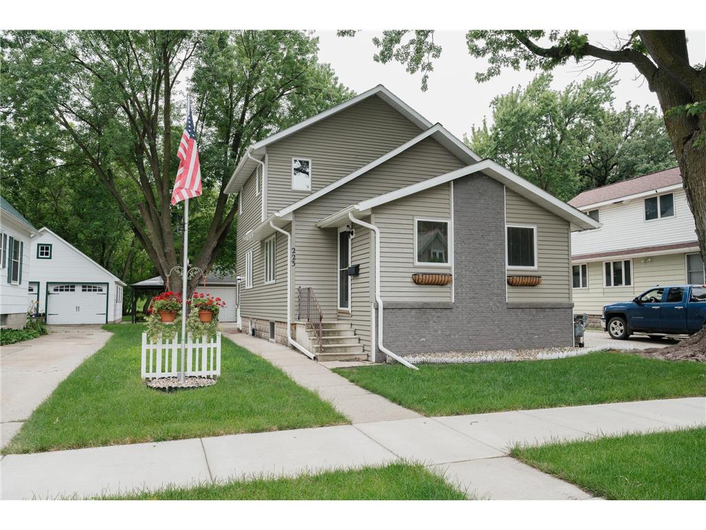 223 W 10th Street Fairmont MN 56031 6759714 image1