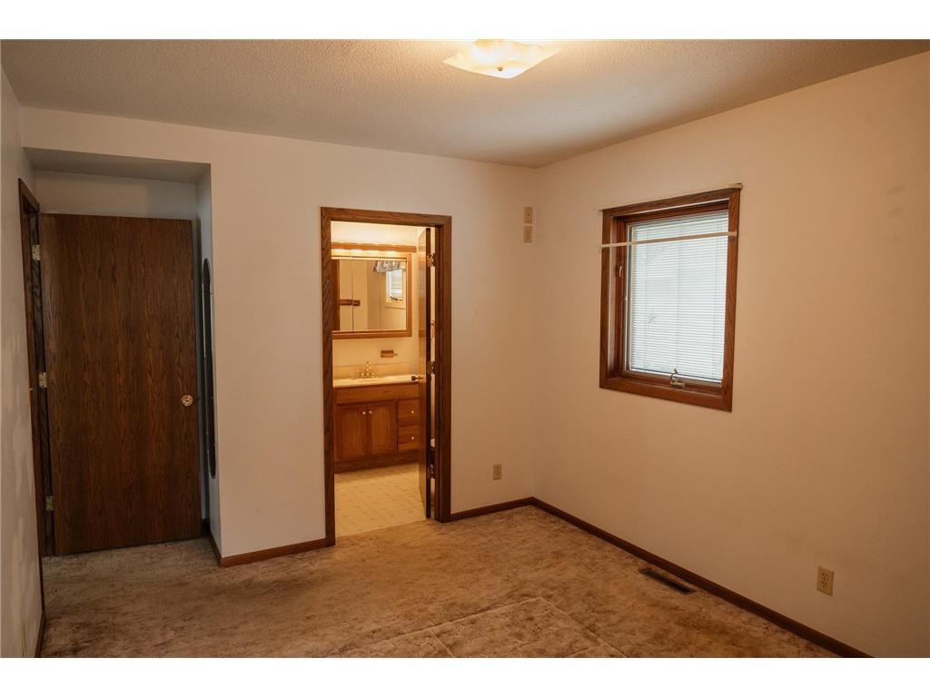 223 W 10th Street Fairmont MN 56031 6759714 image13