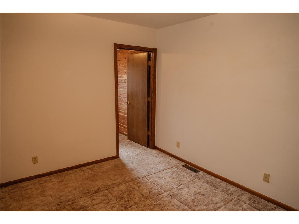 223 W 10th Street Fairmont MN 56031 6759714 image15