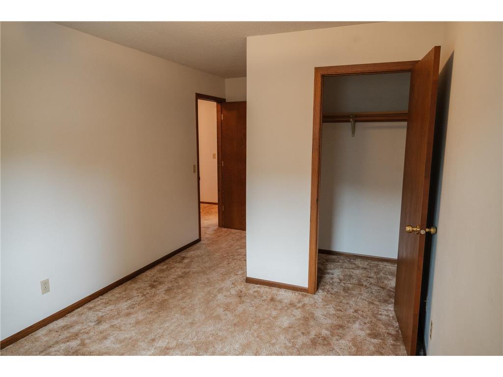 223 W 10th Street Fairmont MN 56031 6759714 image21