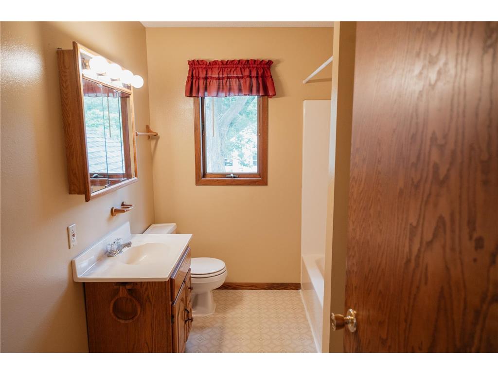 223 W 10th Street Fairmont MN 56031 6759714 image22