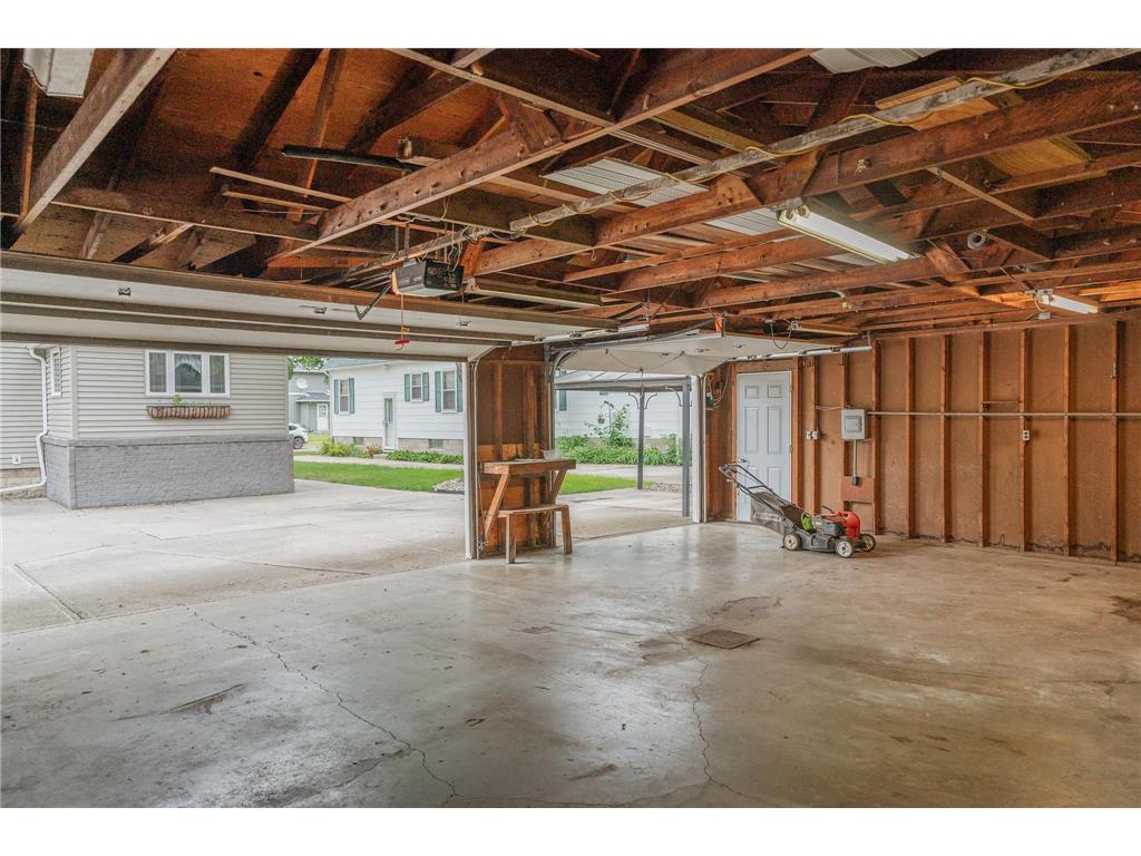 223 W 10th Street Fairmont MN 56031 6759714 image36