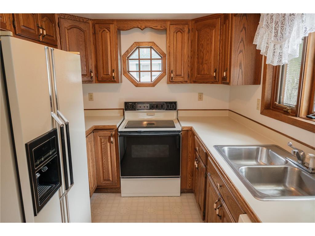 223 W 10th Street Fairmont MN 56031 6759714 image4