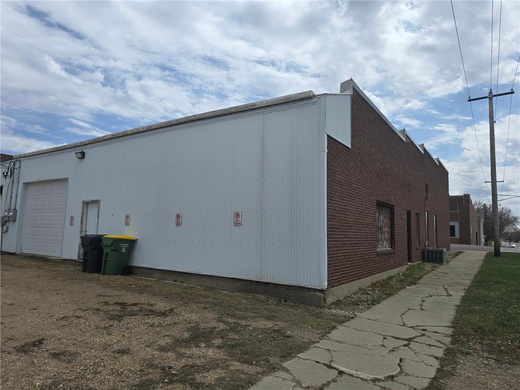 223 W Main Street Pipestone MN 56164 6705586 image33