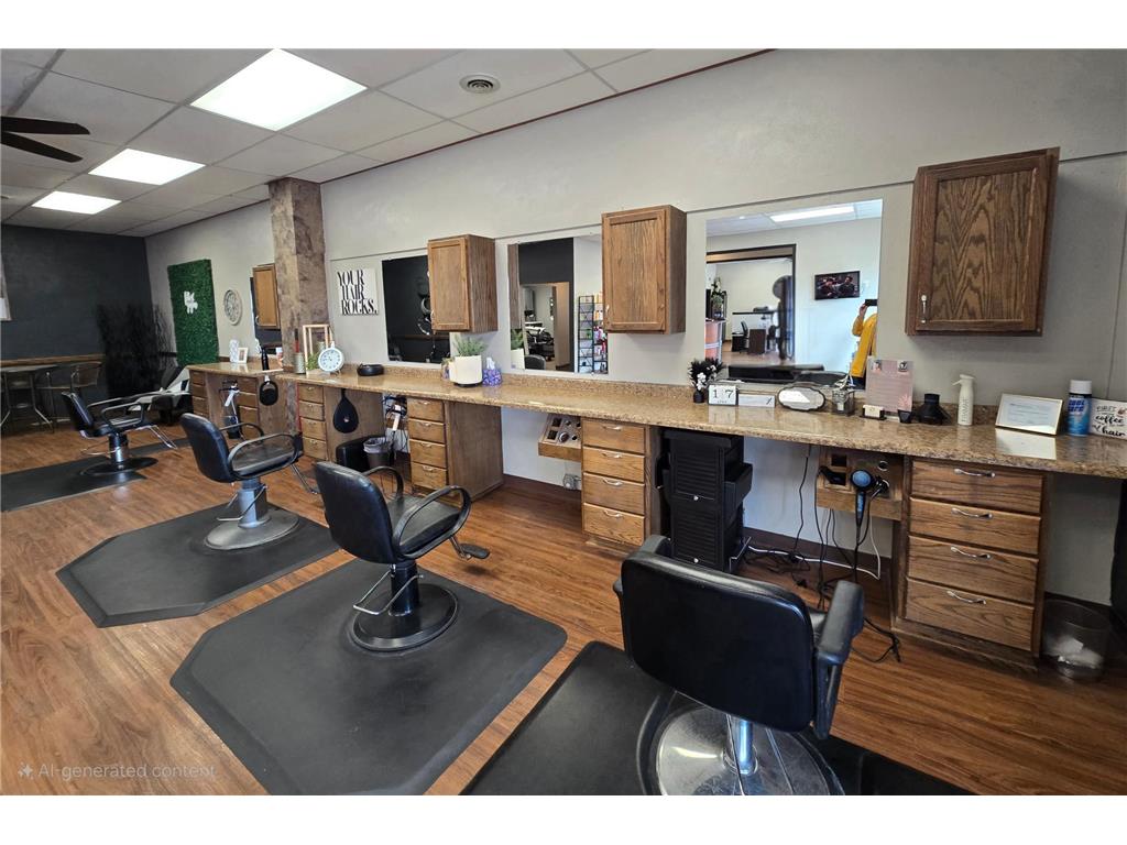 223 W Main Street Pipestone MN 56164 6705586 image7