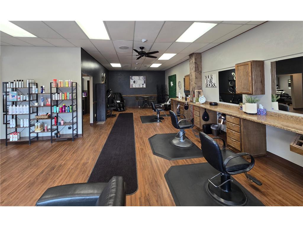 223 W Main Street Pipestone MN 56164 6705586 image8