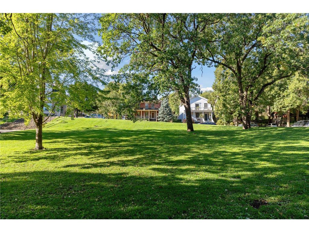 223 Walnut Street Saint Paul MN 55102 7101189 image101