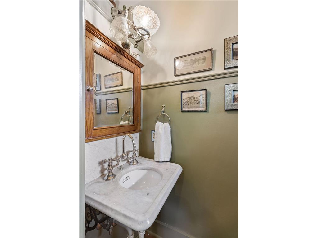223 Walnut Street Saint Paul MN 55102 7101189 image52
