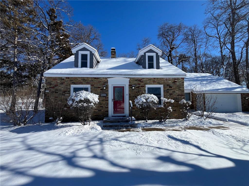 2230 Douglas Drive N Golden Valley MN 55422 6483839 image1