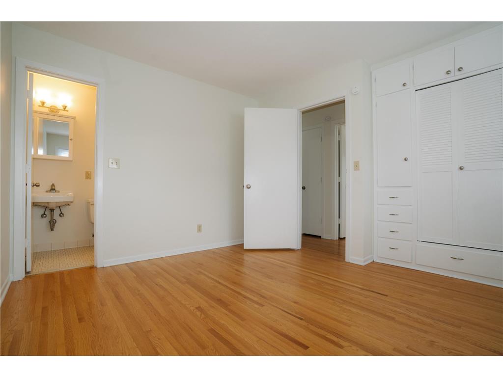 2230 Falcon Avenue Saint Paul MN 55119 7089252 image17