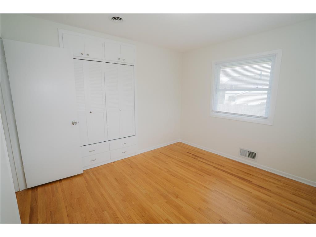 2230 Falcon Avenue Saint Paul MN 55119 7089252 image19